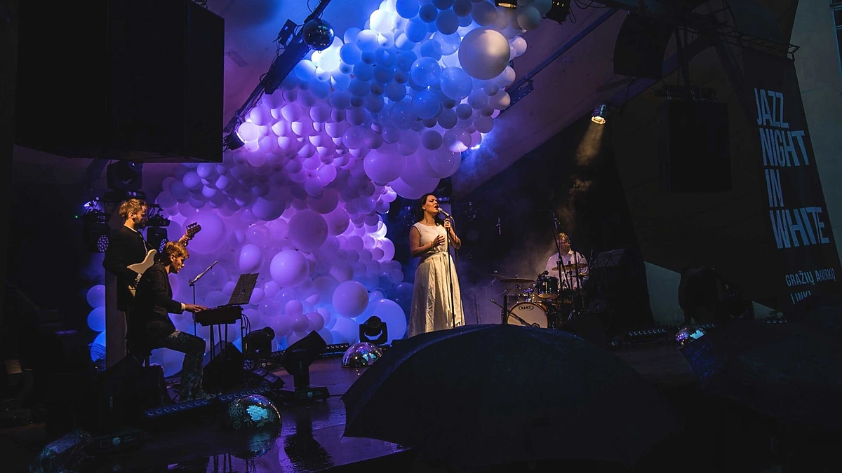 Koncertas „Jazz Night In White“