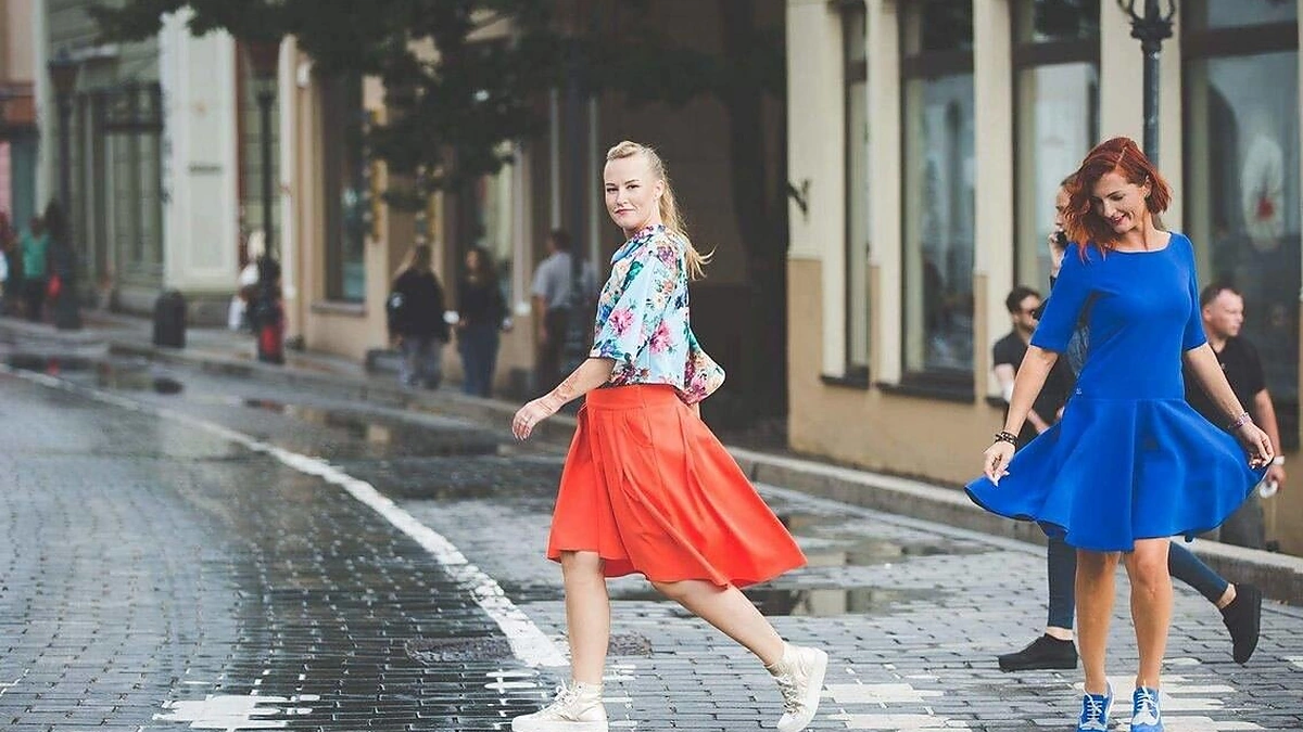 Dizainerės Linos Zaveckienės kurti drabužiai rudeniui