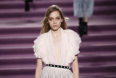 „Philosophy by Lorenzo Serafini“ 2016 m. rudens-žiemos kolekcijos modelis