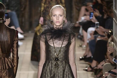 „Valentino“ 2016 m. rudens-žiemos kolekcijos modelis