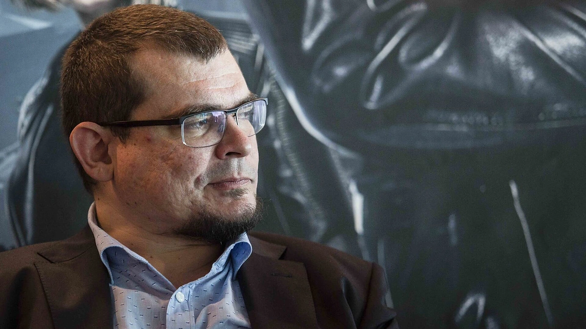 Emilis Vėlyvis