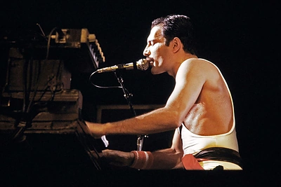 Freddie Mercury (1984 m.)