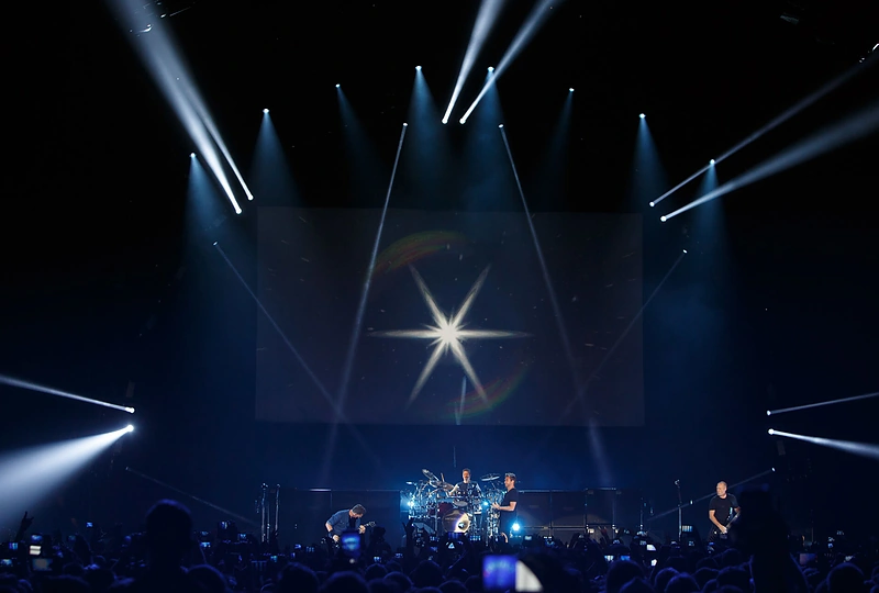 „Nickelback“ koncerto akimirka