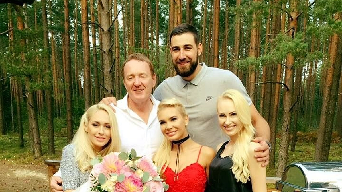 Oksana Pikul-Jasaitienė, Tautvydas Barštys, Jonas Valančiūnas, Eglė Valančiūnienė, Edita Lavrinovič