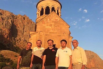 Gabrielės Martirosianaitės senelis su sūnumis Armenu, Artūru, Artaku, Aramijumi / Asmeninė nuotr.