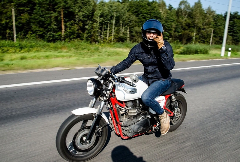 Labdaringos baikerių kelionės akimirka