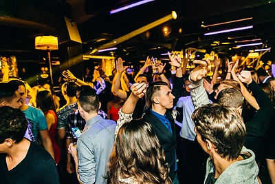 Vakarėlio sostinėje akimirka