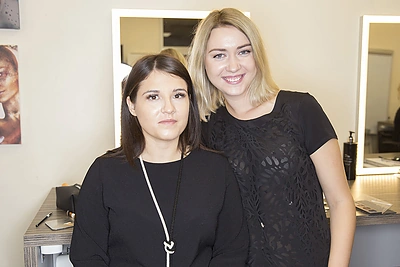 Raminta Vyšniauskaitė-Vasiliauskienė su modeliu