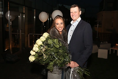 Vakarėlio Kaune nepraleido ir Danielius Bunkus su širdies drauge Viktorija Siegel