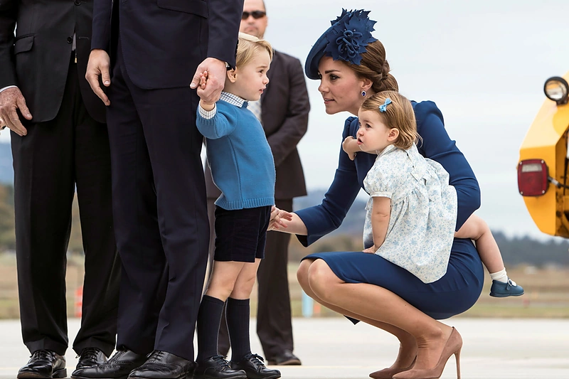 Hercogienė Catherine su vaikais George'u ir Charlotte