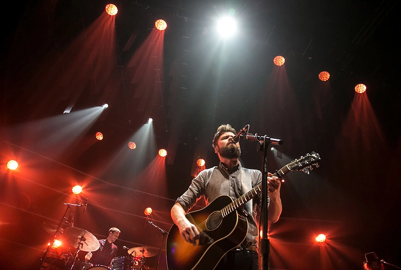 Passenger koncerto akimirka