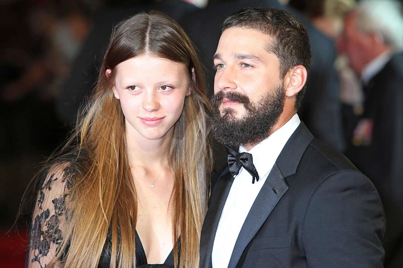 Shia LaBeoufas ir Mia Goth