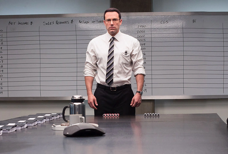 Benas Affleckas trileryje „Sąskaitininkas“