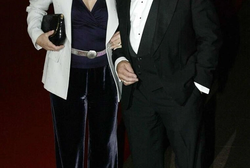 Davidas Suchet su žmona Sheila Ferris