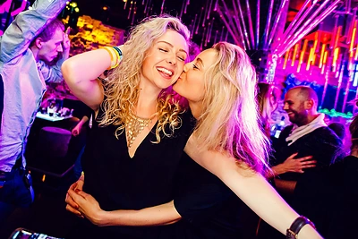 Vakarėlio klube „Mojo Lounge“ akimirka