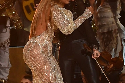 Beyonce ir „Dixie Chicks“ Kantri muzikos apdovanojimuose