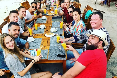 „Happy365“ komanda Maldyvuose