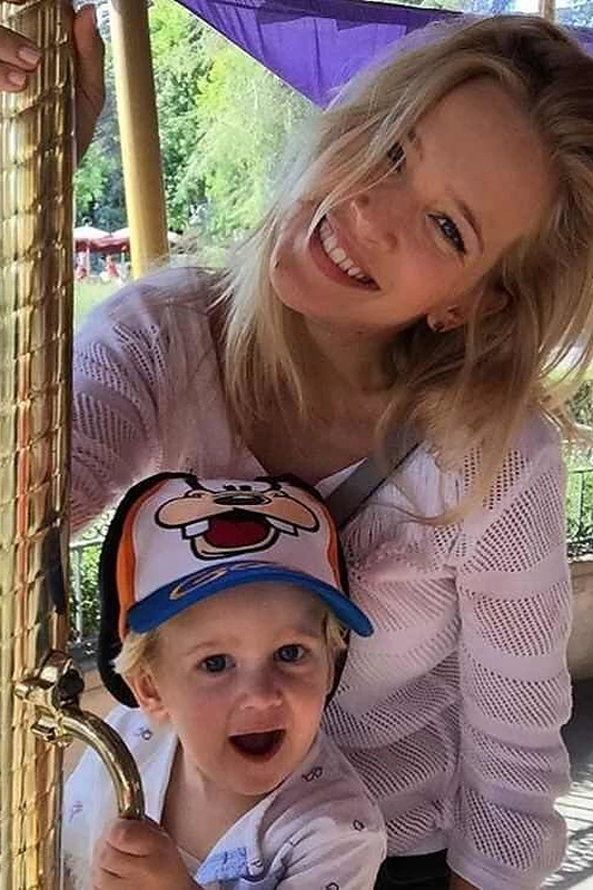 Luisana Lopilato su sūnumi Noah