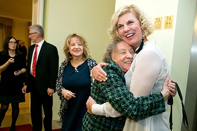 Regina Varnaitė ir Nijolė Narmontaitė