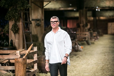 Juozas Statkevičius tautinio kostiumo idėjos kritikams atsakė atviru laišku