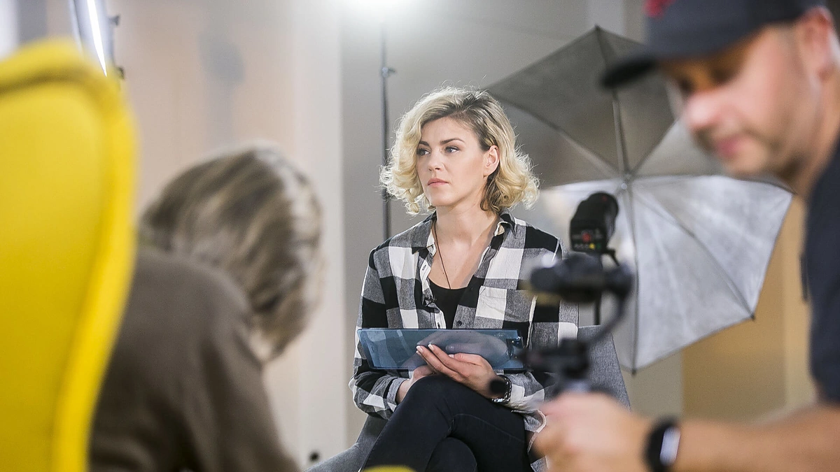 Vilija Matačiūnaitė klipo filmavime