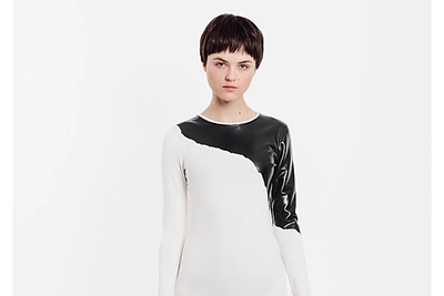 „2RU2RA“ kolekcijos „Painted Black“ modelis