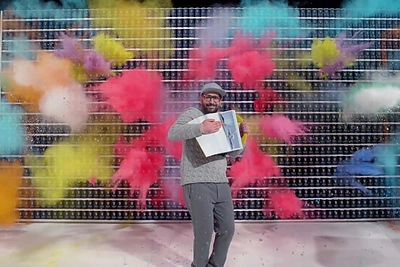 Įspūdingas „OK Go“ klipas šturmuoja internetą: nufilmuotas vos per kelias sekundes