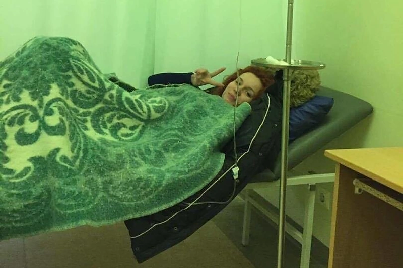 Artėjant „Muzikinės kaukės“ finalui projekto dalyvei – išsekimas, atlikėja paguldyta į ligoninę