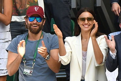 Kūdikio laukiantys Bradley Cooperis ir Irina Shayk pakurstė kalbas apie sužadėtuves