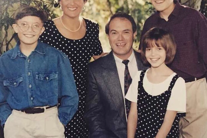 Mandy Moore su tėvais ir broliais