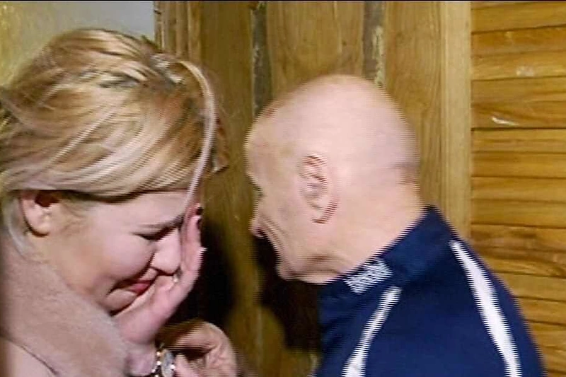 Milijonierė Sandra West Makauley apsiverkė aplankiusi Antonovų šeimą