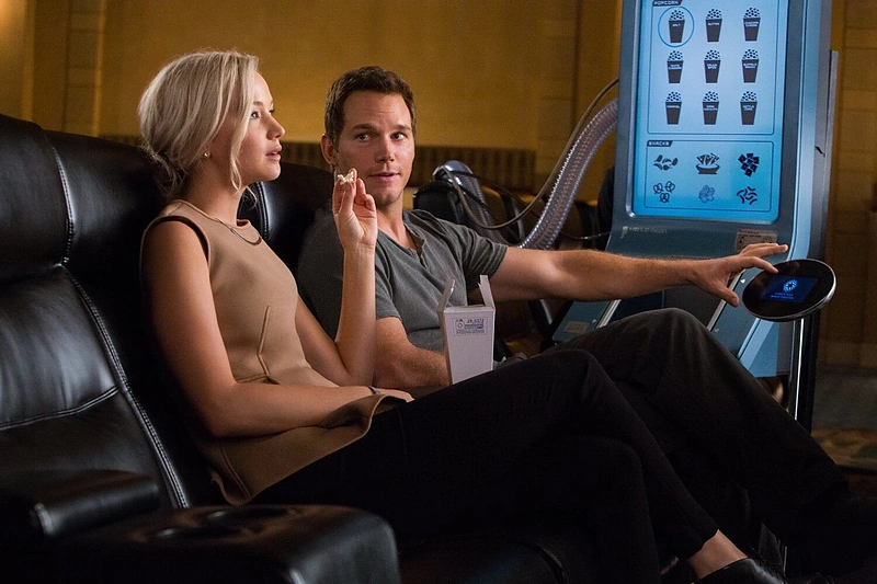Chrisas Prattas ir Jennifer Lawrence filme „Pakeleiviai“