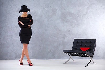 Maža juoda suknelė – renkamės ją pagal figūros tipą