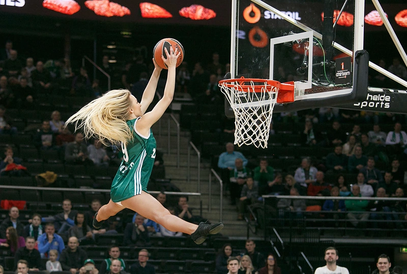 „Žalgirio“ šokėjų pasirodymas