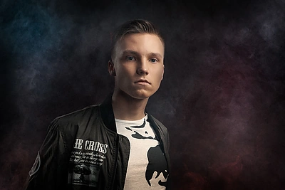 Įvertinkite: „Eurovizijos“ atrankos dalyvis Benas Malakauskas pristato dainą „Rolling“