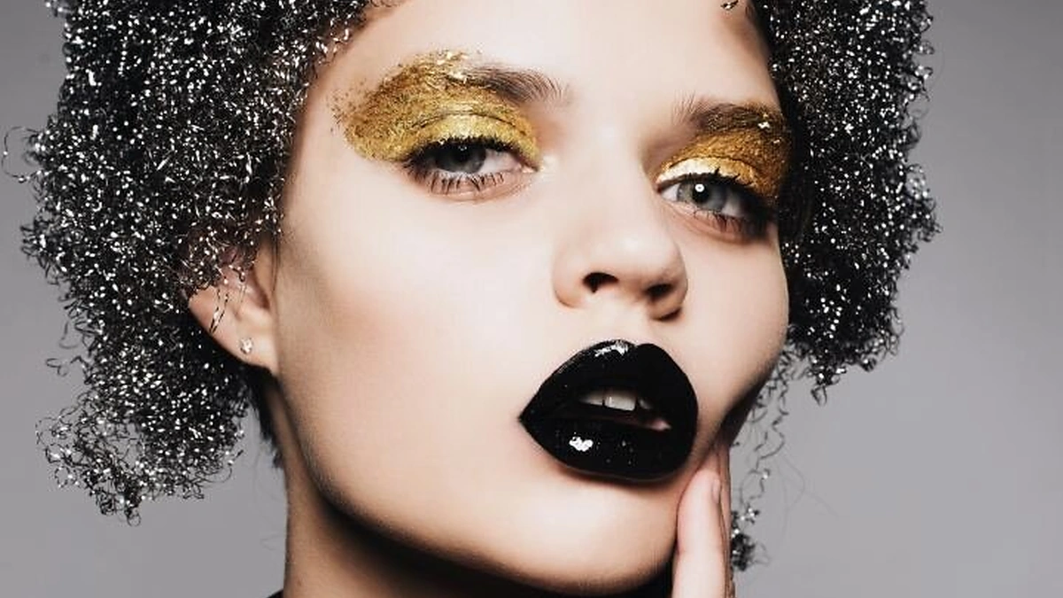 Drąsus šventinis makiažas