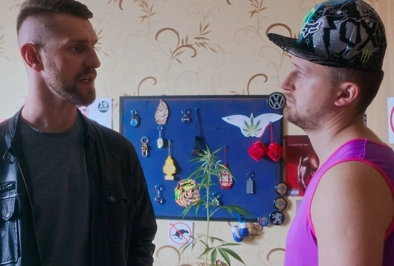 Mantas Stonkus filme „12 Kėdžių“