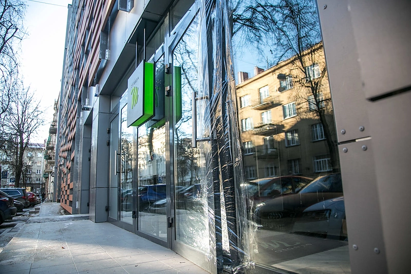 Išlaužtos grožio salono „Studio M“ durys