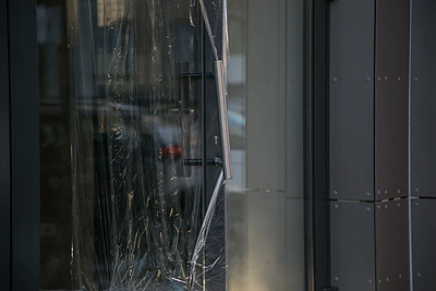 Išlaužtos grožio salono „Studio M“ durys