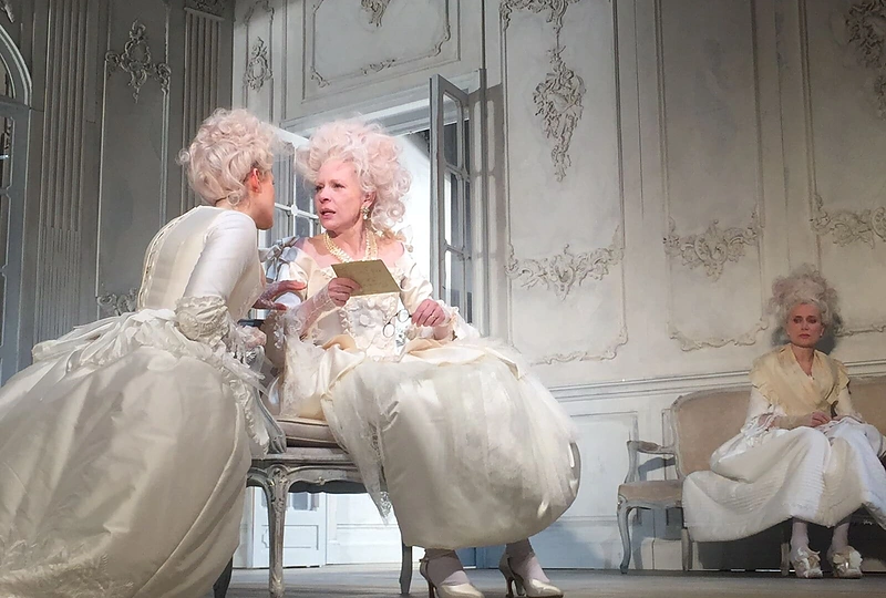 Juozas Statkevičius sukūrė kostiumus Ciuricho Schiffbau teatro spektakliui „Madam de Sade“