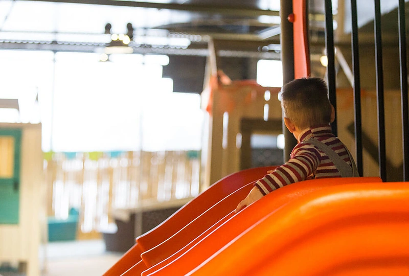 Lino Adomaičio labdaros ir paramos fondas suorganizavo tėvų globos netekusiems vaikams išvyką į pramogų centrą