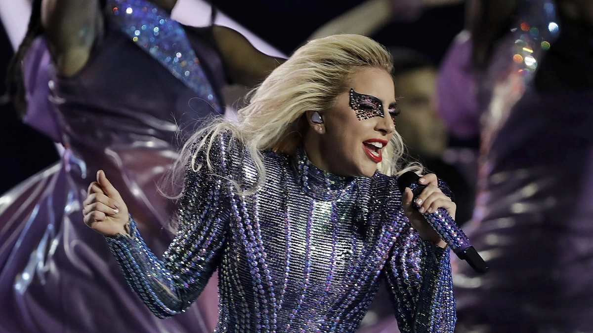 Lady Gagos šou per „Super Bowl“
