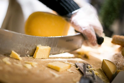 Garsenybės rinkosi degustuoti gurmaniškų sūrių