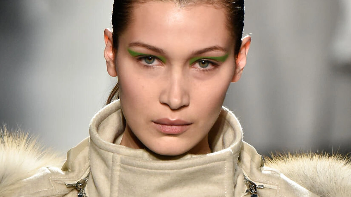 „Prabal Gurung“ ruduo/žiema'17, Bella Hadid