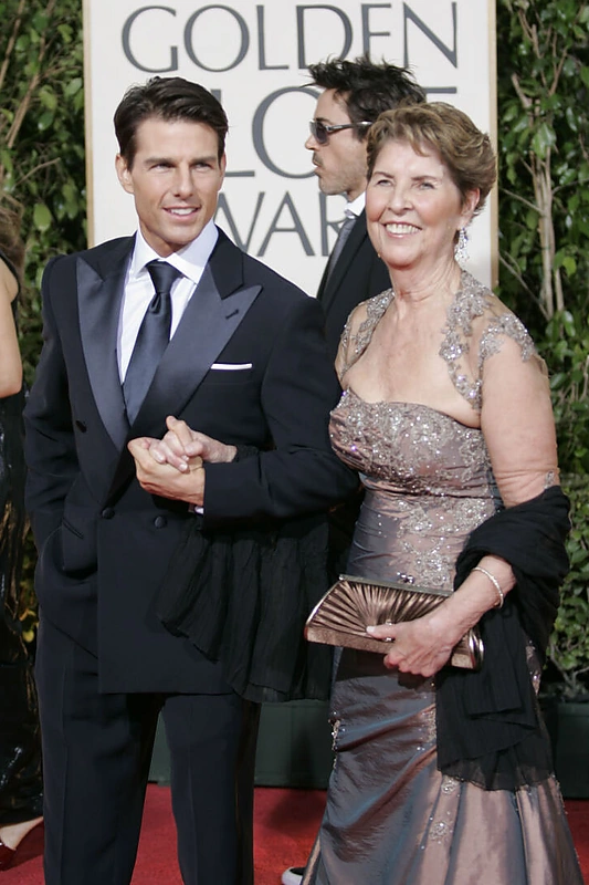 Tomas Cruise'as su mama Mary Lee