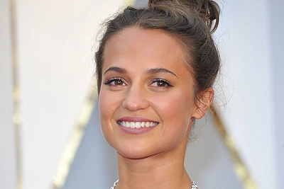 Alicia Vikander