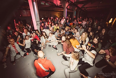 Saulei tekant rengiamos diskotekos "Rytėlis" akimirkos