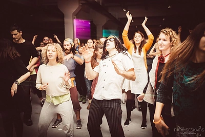 Saulei tekant rengiamos diskotekos "Rytėlis" akimirkos