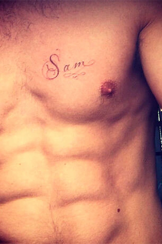 Aaronas Tayloras-Johnsonas išsitatuiravo žmonos vardą