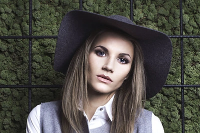 Grožio formulė pagal Airinę Palšytę: į rekordines aukštumas - bent su lašeliu kosmetikos